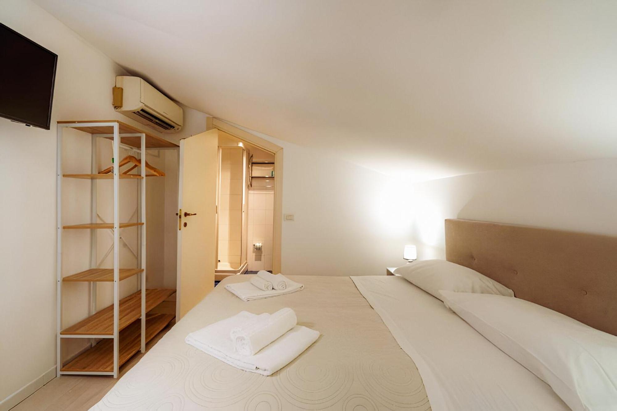 Hotiday Room Collection - Ortigia Opera Syracuse Екстер'єр фото
